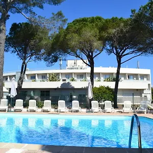 Zenitude Hôtel-résidences La Tour De Mare Fréjus